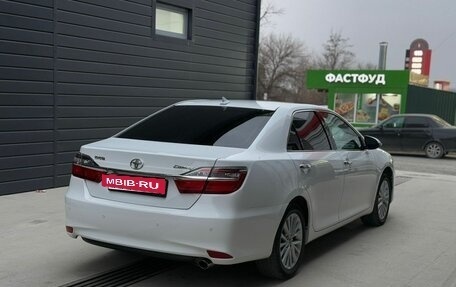 Toyota Camry, 2015 год, 1 950 000 рублей, 10 фотография