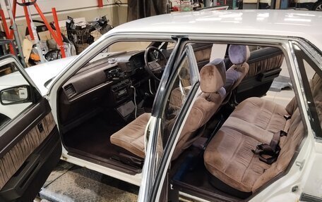 Toyota Corona VIII (T170), 1985 год, 220 000 рублей, 11 фотография