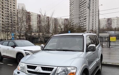Mitsubishi Pajero III рестайлинг, 2004 год, 850 000 рублей, 1 фотография