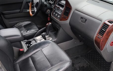 Mitsubishi Pajero III рестайлинг, 2004 год, 850 000 рублей, 31 фотография