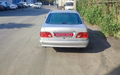 Mercedes-Benz E-Класс, 1995 год, 300 000 рублей, 4 фотография