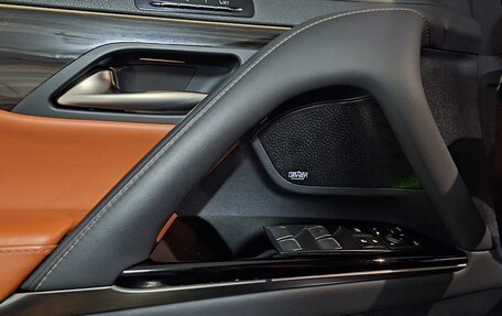 Lexus LX, 2022 год, 15 900 000 рублей, 16 фотография