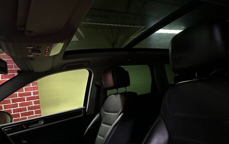 Volkswagen Touareg III, 2012 год, 2 350 000 рублей, 13 фотография