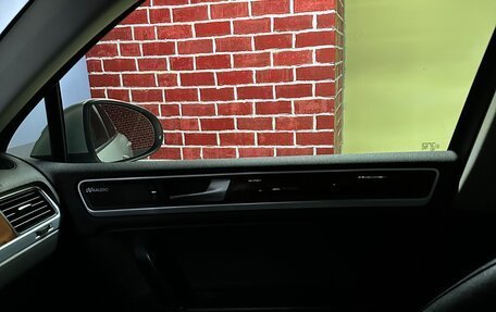 Volkswagen Touareg III, 2012 год, 2 350 000 рублей, 26 фотография