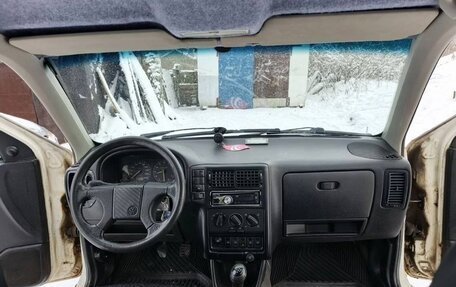 Volkswagen Polo III рестайлинг, 1995 год, 65 000 рублей, 3 фотография