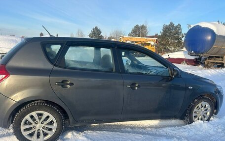 KIA cee'd I рестайлинг, 2011 год, 523 000 рублей, 3 фотография