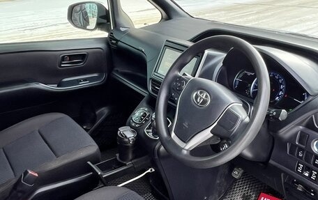 Toyota Noah III, 2014 год, 1 500 000 рублей, 5 фотография