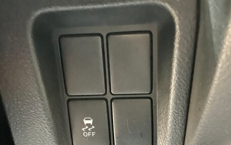 Toyota Land Cruiser Prado 150 рестайлинг 2, 2010 год, 3 000 000 рублей, 7 фотография