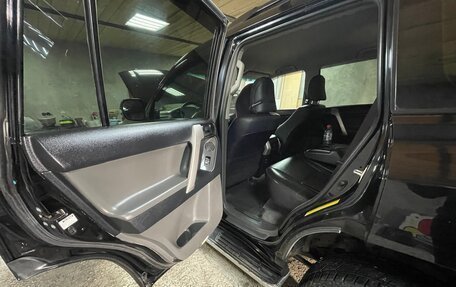 Toyota Land Cruiser Prado 150 рестайлинг 2, 2010 год, 3 000 000 рублей, 10 фотография