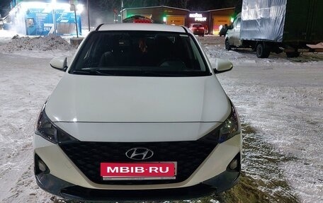 Hyundai Solaris II рестайлинг, 2020 год, 1 050 000 рублей, 1 фотография