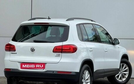 Volkswagen Tiguan I, 2015 год, 1 299 000 рублей, 38 фотография