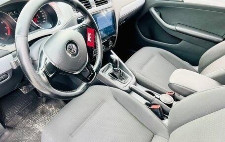 Volkswagen Jetta VI, 2018 год, 1 099 000 рублей, 2 фотография