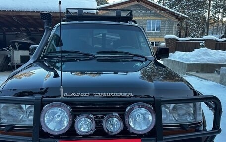 Toyota Land Cruiser 80 рестайлинг, 1996 год, 2 998 000 рублей, 38 фотография