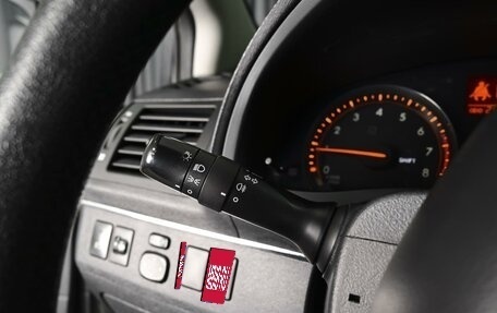 Toyota Avensis III рестайлинг, 2009 год, 923 000 рублей, 18 фотография