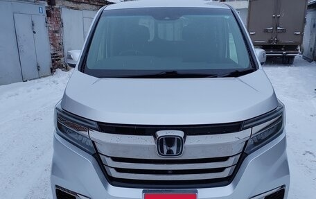 Honda Stepwgn IV, 2018 год, 2 500 000 рублей, 1 фотография