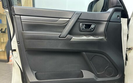 Mitsubishi Pajero IV, 2013 год, 2 500 000 рублей, 15 фотография