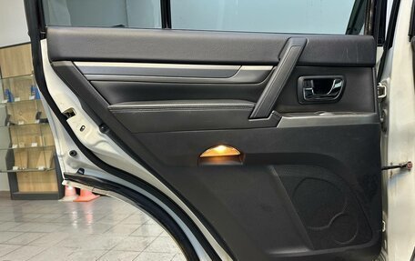 Mitsubishi Pajero IV, 2013 год, 2 500 000 рублей, 17 фотография