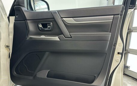 Mitsubishi Pajero IV, 2013 год, 2 500 000 рублей, 16 фотография