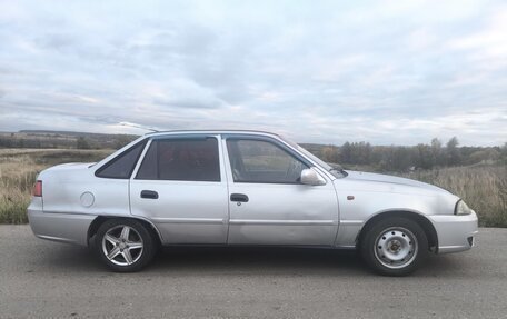 Daewoo Nexia I рестайлинг, 2011 год, 100 000 рублей, 4 фотография