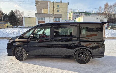 Honda Stepwgn IV, 2018 год, 2 342 000 рублей, 3 фотография