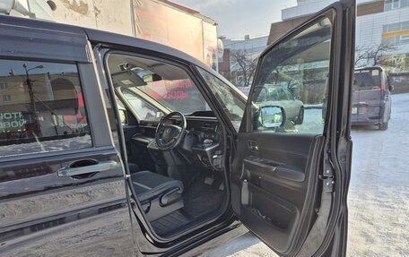 Honda Stepwgn IV, 2018 год, 2 342 000 рублей, 11 фотография