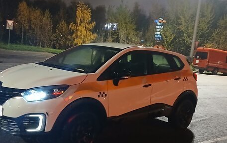 Renault Kaptur I рестайлинг, 2018 год, 640 000 рублей, 2 фотография