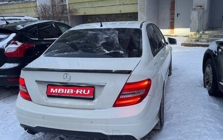 Mercedes-Benz C-Класс, 2011 год, 1 050 000 рублей, 1 фотография