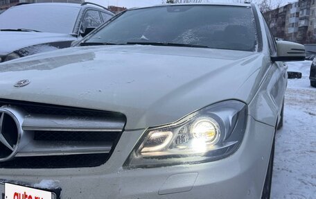 Mercedes-Benz C-Класс, 2011 год, 1 050 000 рублей, 3 фотография