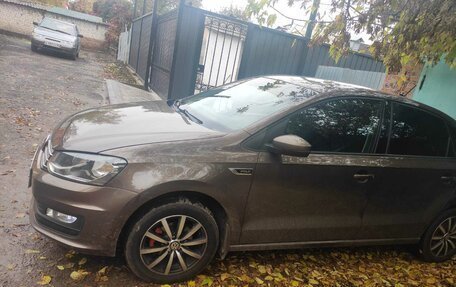 Volkswagen Polo VI (EU Market), 2018 год, 1 350 000 рублей, 2 фотография