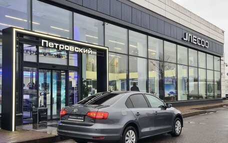 Volkswagen Jetta VI, 2015 год, 800 000 рублей, 6 фотография