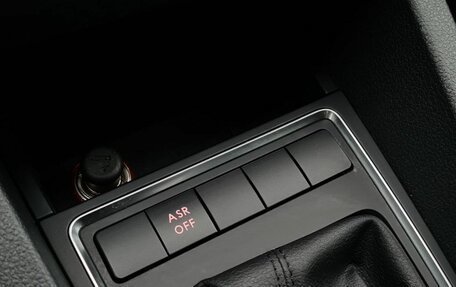 Volkswagen Jetta VI, 2015 год, 800 000 рублей, 14 фотография