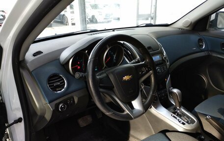 Chevrolet Cruze II, 2013 год, 900 000 рублей, 7 фотография