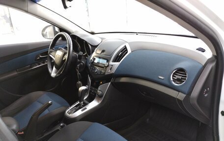 Chevrolet Cruze II, 2013 год, 900 000 рублей, 8 фотография