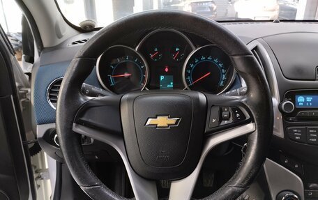 Chevrolet Cruze II, 2013 год, 900 000 рублей, 10 фотография