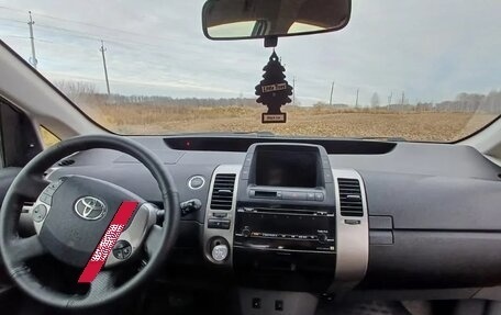 Toyota Prius, 2008 год, 700 000 рублей, 4 фотография