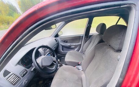 Hyundai Accent II, 2005 год, 8 фотография