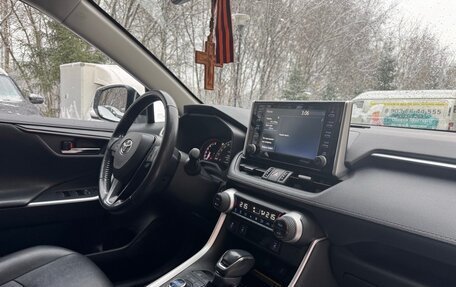 Toyota RAV4, 2021 год, 2 856 000 рублей, 8 фотография