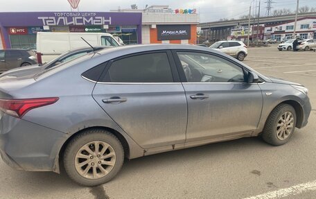 Hyundai Solaris II рестайлинг, 2017 год, 972 000 рублей, 3 фотография