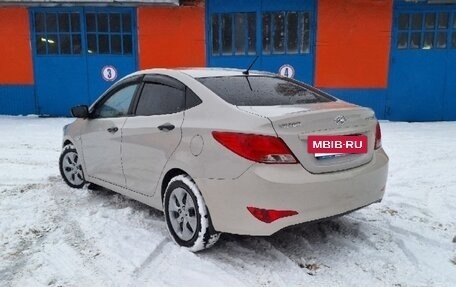 Hyundai Solaris II рестайлинг, 2014 год, 940 000 рублей, 4 фотография