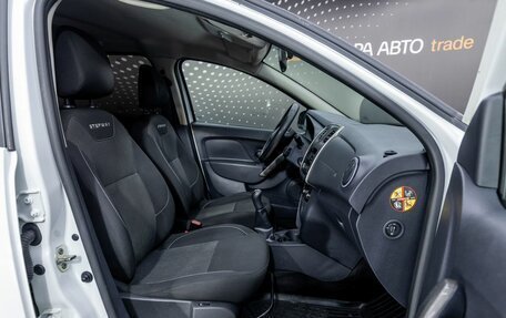 Renault Logan II, 2019 год, 856 000 рублей, 19 фотография