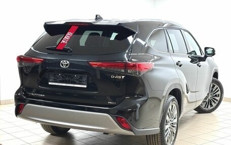 Toyota Highlander, 2025 год, 6 090 000 рублей, 4 фотография