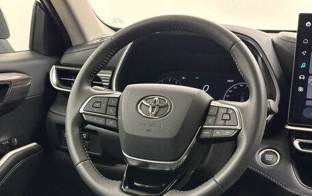 Toyota Highlander, 2025 год, 6 090 000 рублей, 18 фотография