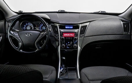 Hyundai Sonata VI, 2011 год, 995 000 рублей, 16 фотография