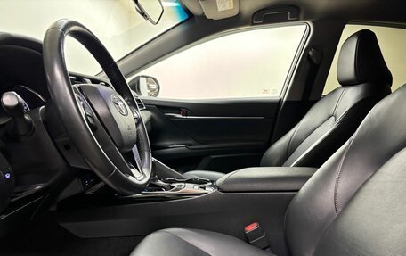 Toyota Camry, 2019 год, 2 700 000 рублей, 11 фотография