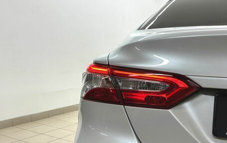 Toyota Camry, 2019 год, 2 700 000 рублей, 10 фотография