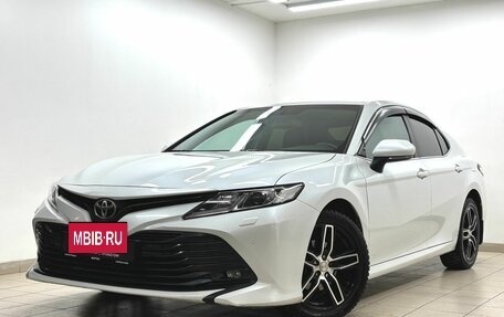 Toyota Camry, 2019 год, 2 700 000 рублей, 7 фотография