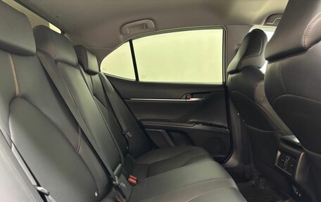 Toyota Camry, 2019 год, 2 700 000 рублей, 13 фотография