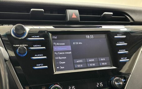 Toyota Camry, 2019 год, 2 700 000 рублей, 14 фотография