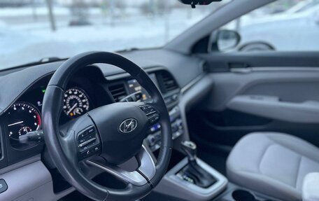 Hyundai Elantra VI рестайлинг, 2019 год, 1 650 000 рублей, 10 фотография