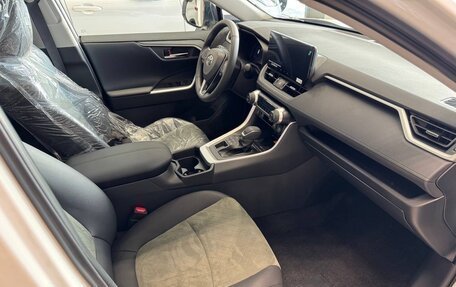 Toyota RAV4, 2025 год, 4 200 000 рублей, 2 фотография